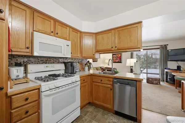 Oak Park, MI 48237,14241 Nadine ST