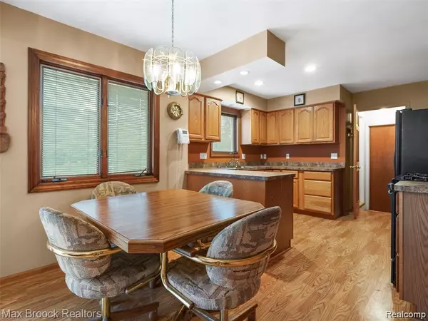 Sterling Heights, MI 48310,3040 Alden