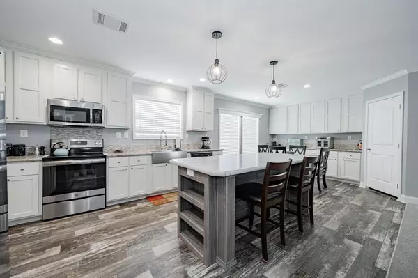 Quinlan, TX 75474,8938 Private Road 3842