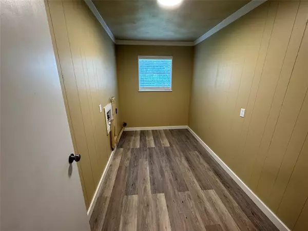 Bailey, TX 75452,121 S Bois D Arc Street