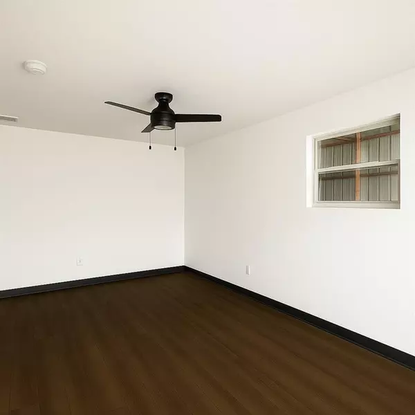 Quinlan, TX 75474,760 E Quinlan Parkway