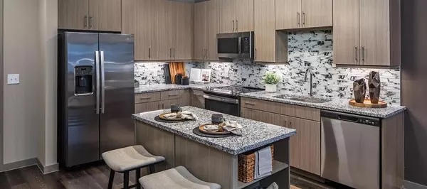 Irving, TX 75039,880 Lake Carolyn Parkway #116