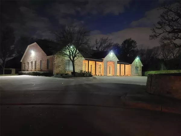 Keller, TX 76248,1858 Keller Parkway