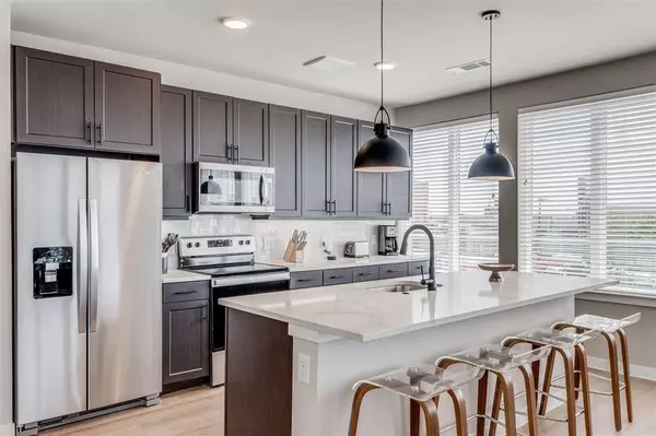 Dallas, TX 75226,3900 Commerce Street #311