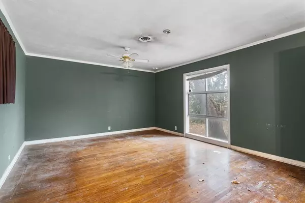 Arlington, TX 76010,1905 Reever Street