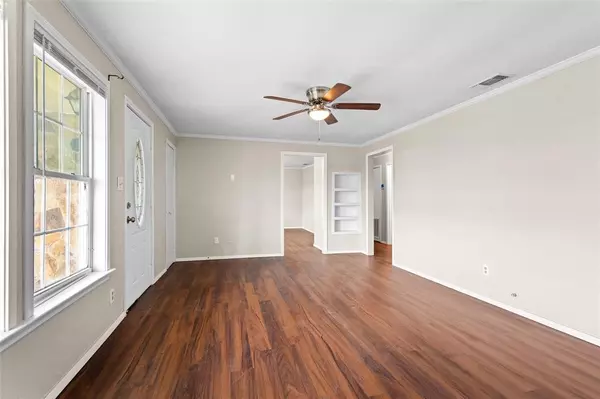 Bowie, TX 76230,101 E Williams Street