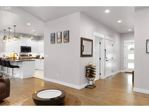 Myrtle Creek, OR 97457,211 SE WOODY CT