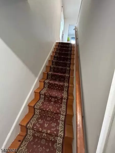 Newton Town, NJ 07860,9 Madison St