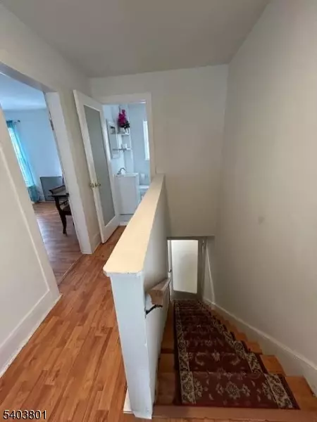 Newton Town, NJ 07860,9 Madison St