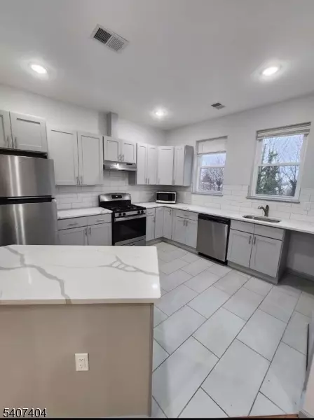 Newark City, NJ 07112,296 Chadwick Ave