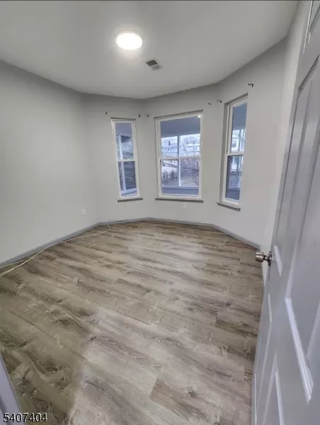 Newark City, NJ 07112,296 Chadwick Ave