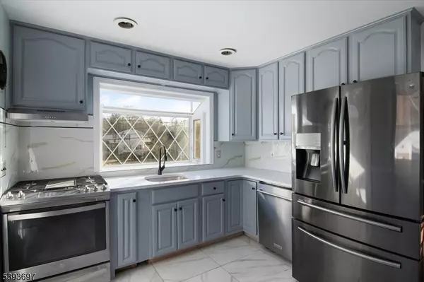 Pompton Lakes Boro, NJ 07442,301 Riverview Rd