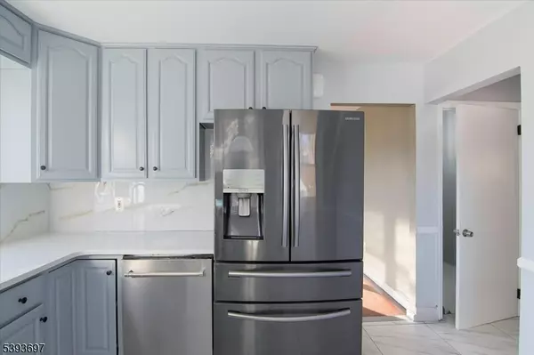 Pompton Lakes Boro, NJ 07442,301 Riverview Rd