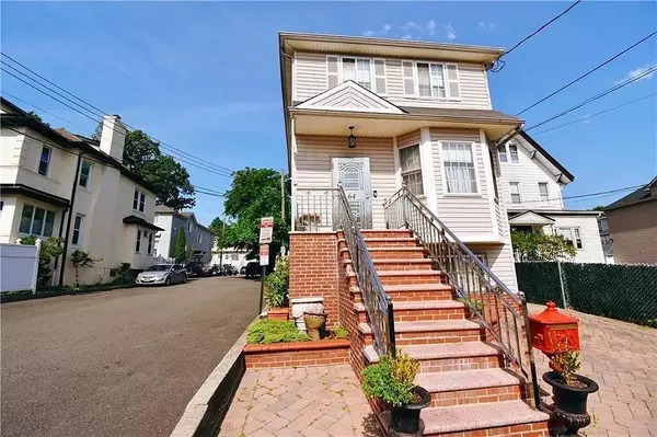 64 Van Name AVE, Staten Island, NY 10303