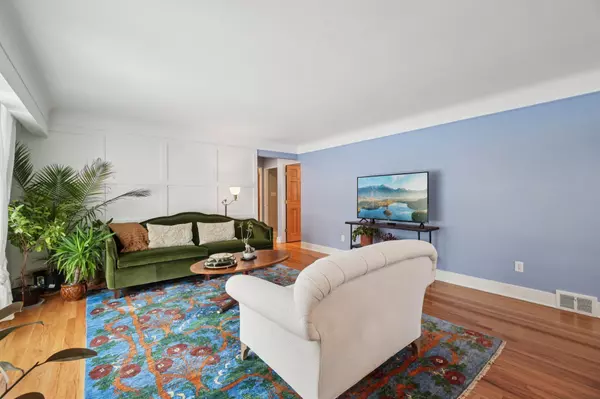 Ann Arbor, MI 48104,2445 Dorchester RD