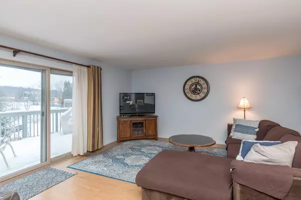 Ann Arbor, MI 48105,644 Watersedge DR