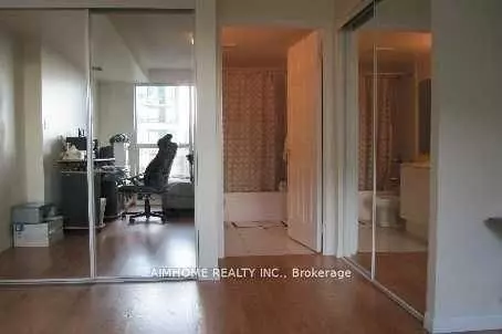 Toronto C07, ON M2N 6Z6,23 Lorraine DR #2111