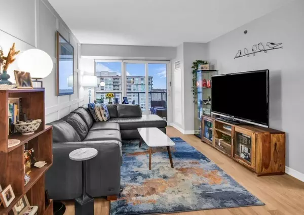 Toronto C04, ON M6A 2G4,35 saranac blvd BLVD