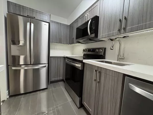 Ajax, ON L1T 3H3,2 Westney RD N #711