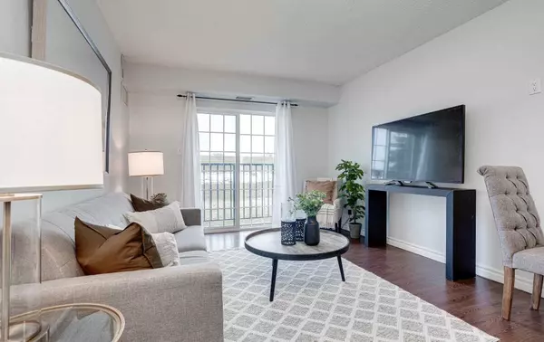 Clarington, ON L1C 5N7,90 Aspen Springs DR #109