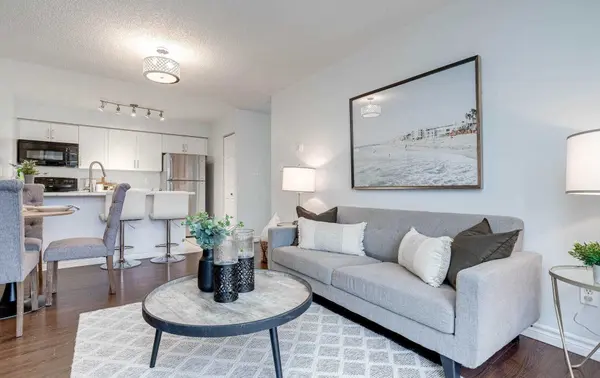 Clarington, ON L1C 5N7,90 Aspen Springs DR #109