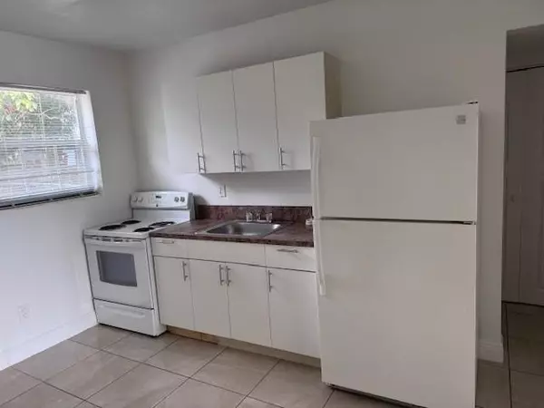 West Park, FL 33023,5902 SW 26th Ter