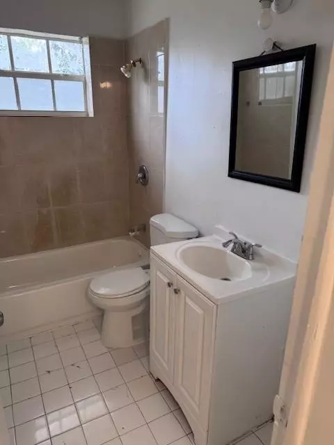 West Park, FL 33023,5902 SW 26th Ter