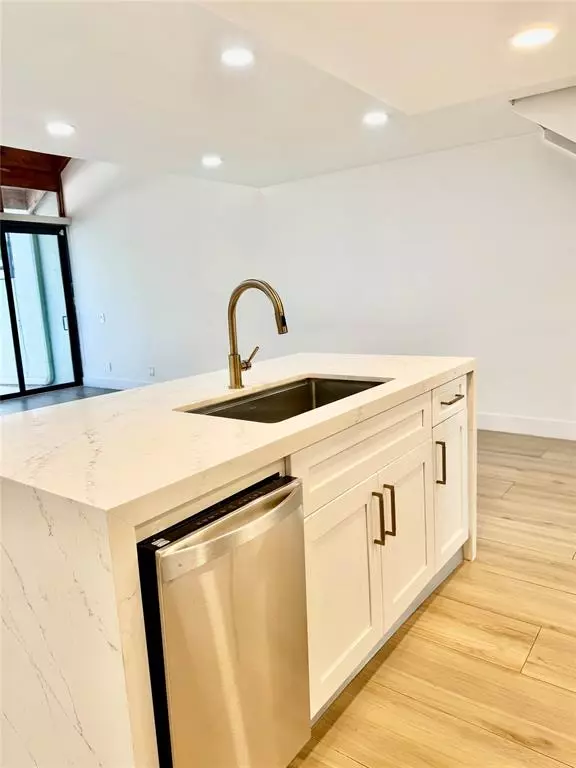 Pembroke Pines, FL 33026,11245 NW 14th Ct