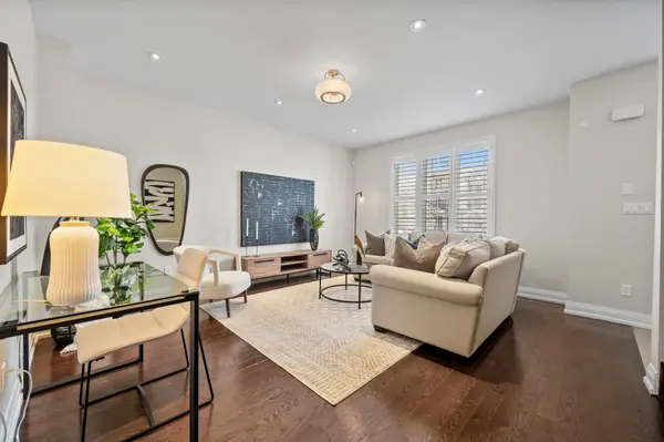 Markham, ON L3R 4Z7,85 Village Pkwy #24