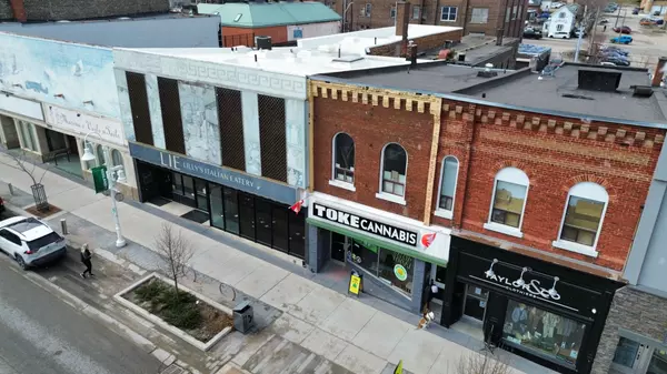 Midland, ON L4R 3M3,262 King ST