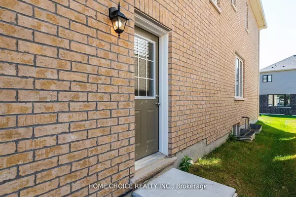 143 Terry Fox DR #Basement, Barrie, ON L9L 0L9