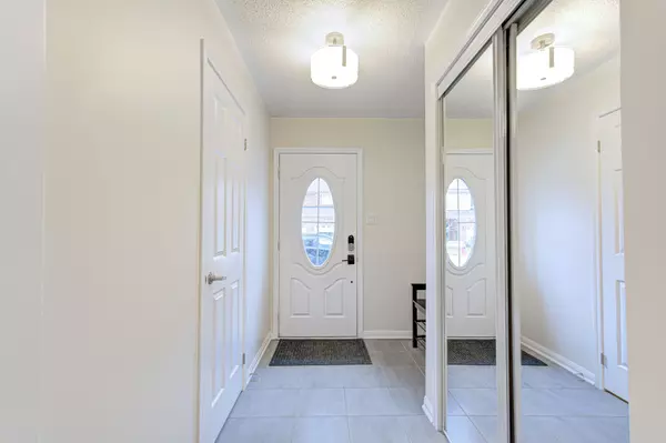 Milton, ON L9T 8R1,1033 Stemman PL