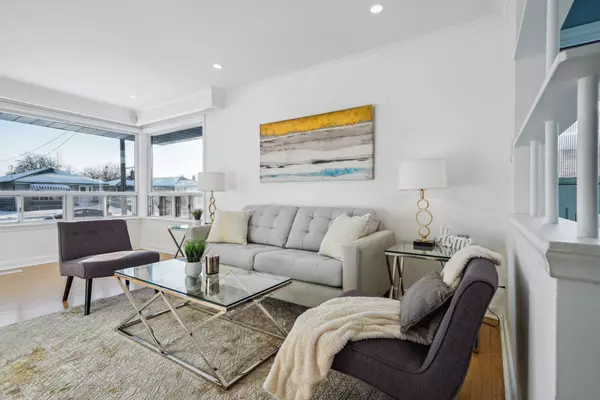 Toronto W10, ON M9W 4R8,14 ixworth RD