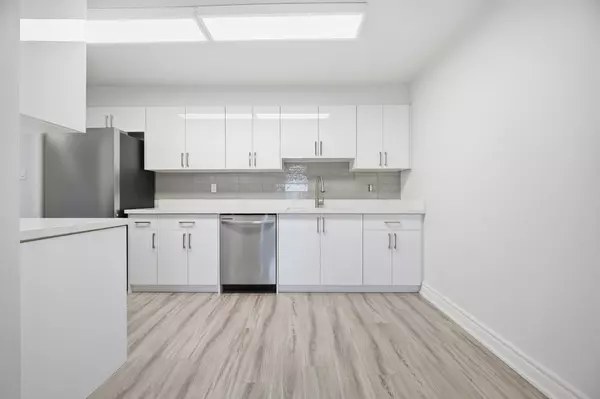 Toronto W08, ON M9C 4W9,625 The West Mall N/A #1501