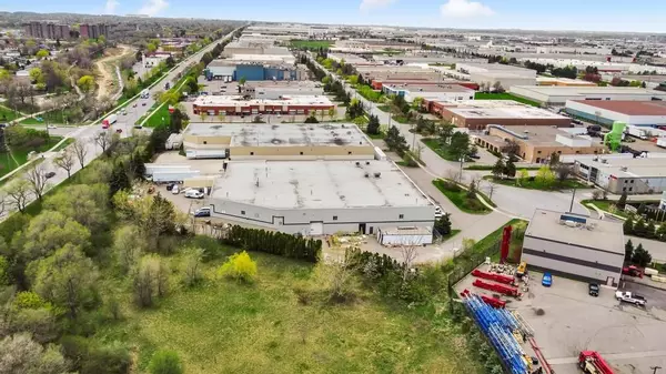 Brampton, ON L6T 5G2,52 Bramwin CT