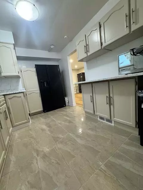 Toronto W05, ON M9M 1T6,39 Franson CRES