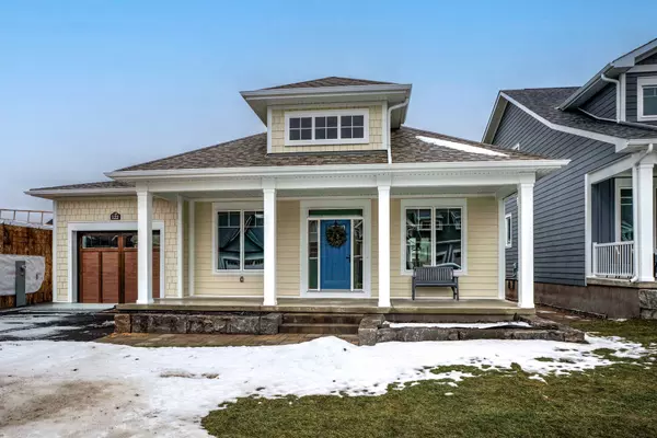 Westport, ON K0G 1X0,122 Shelter Cove DR