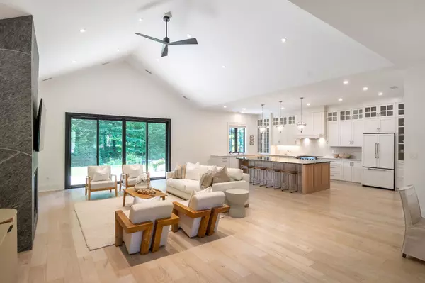 Huntsville, ON P1H 0A8,6 Royal Oak CRES