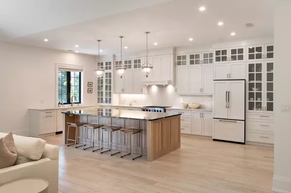 Huntsville, ON P1H 0A8,6 Royal Oak CRES