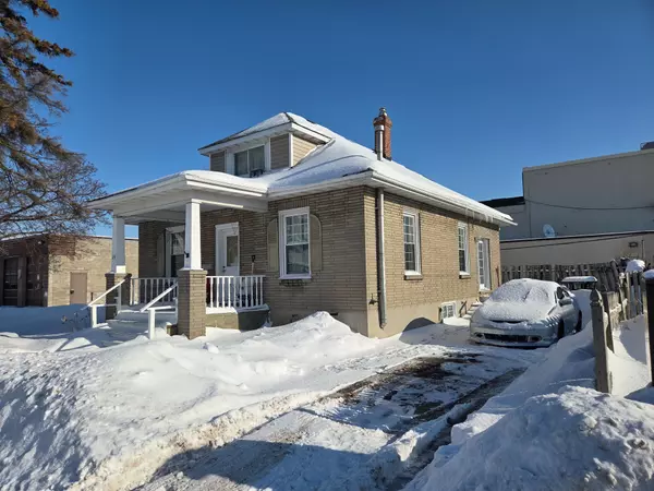 Quinte West, ON K8V 3E2,19 Flindall ST