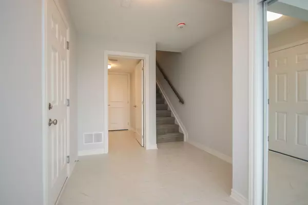 Stittsville - Munster - Richmond, ON K2S 2Z4,2004 LEINSTER CIR