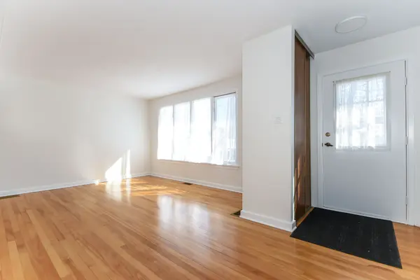 Blossom Park - Airport And Area, ON K1T 1H9,1867 Kingsdale AVE