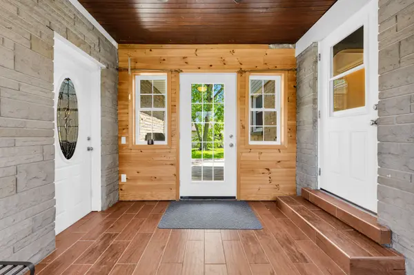 Fort Erie, ON L2A 1Z7,993 Bertie ST