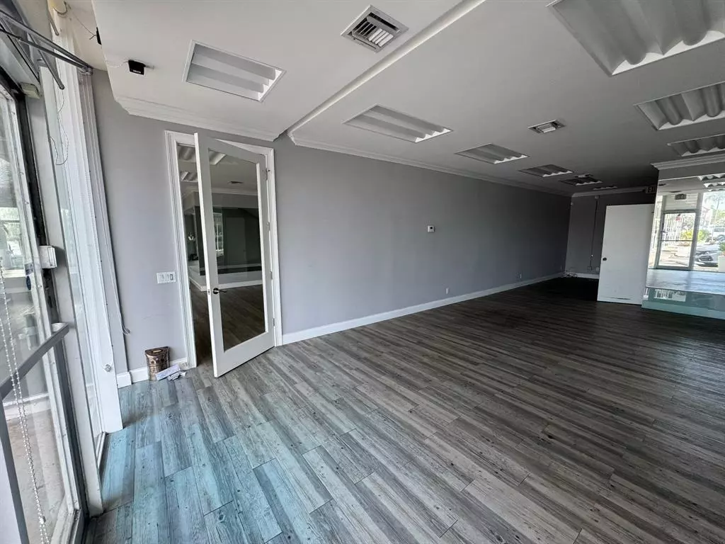 Fort Lauderdale, FL 33306,2831 E Oakland Park Blvd #6