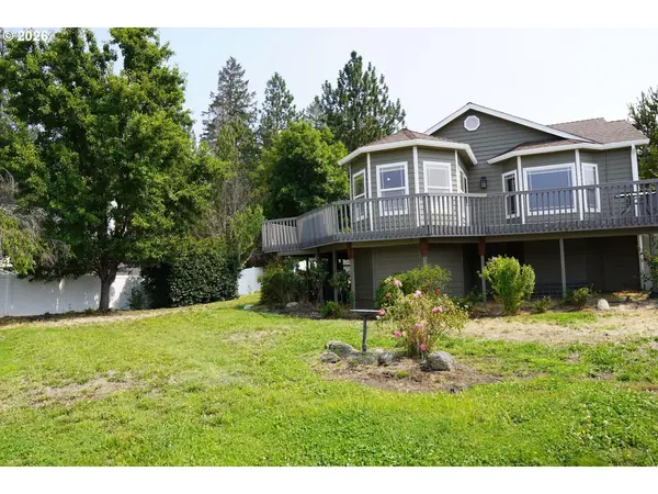 Grants Pass, OR 97527,212 WAGON WHEEL DR