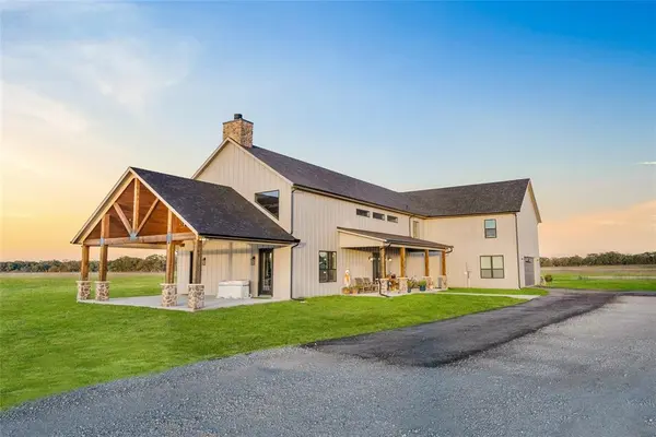 Quinlan, TX 75474,3106 County Road 2526