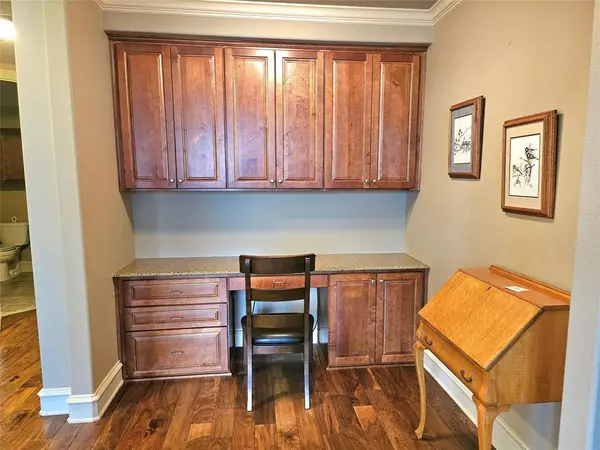 Southlake, TX 76092,301 Watermere Drive #317