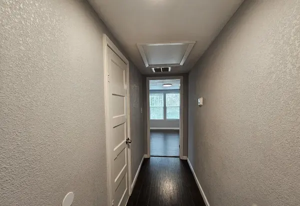 Keene, TX 76059,207 Pine Street