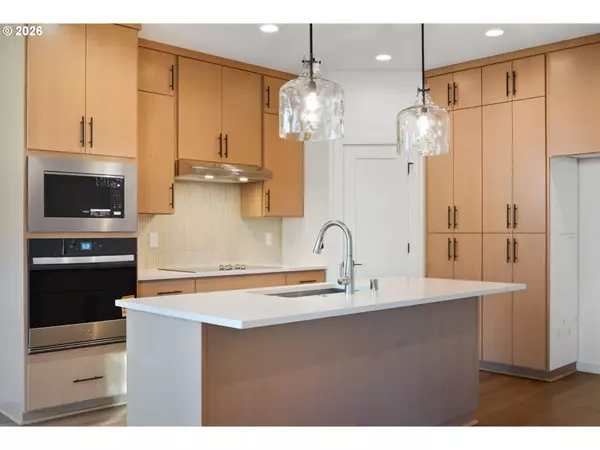 La Center, WA 98629,151 E AIREDALE AVE