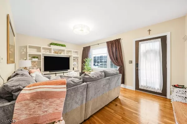 Pompton Lakes Boro, NJ 07442,46 Barbara Dr